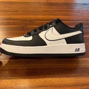 Nike Air Force 1 LV8, Black/White, Women 7, Youth 5 1/2.